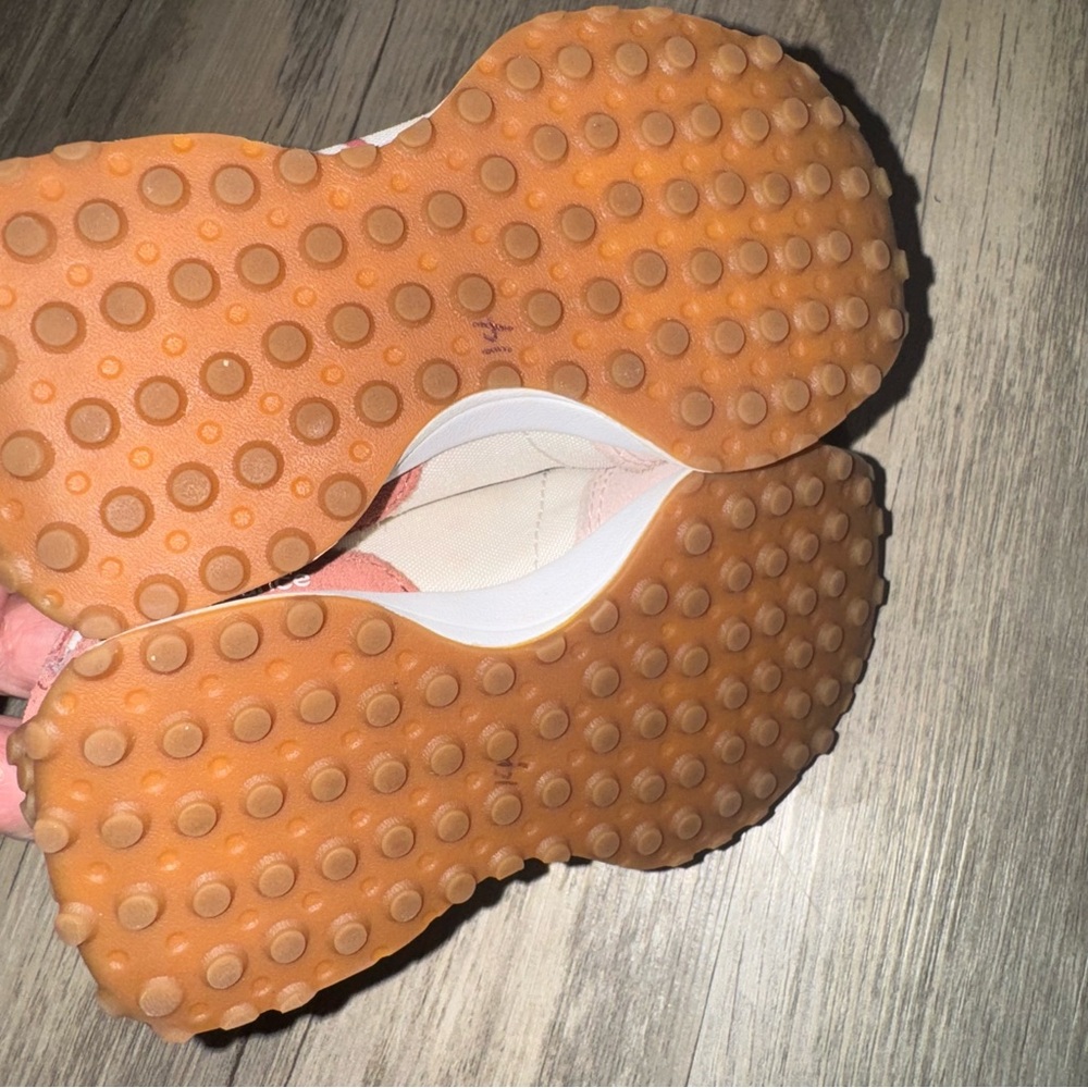 New Balance Pink and White Kids Sneakers - Picture 8 of 13